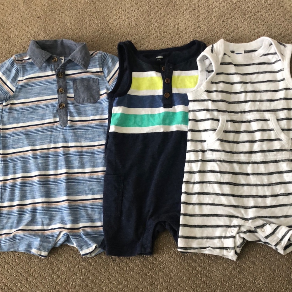Old Navy Summer onesies 12-18 MO
